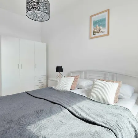 Comfortable With Balcony Workspace And Underground Parking By Renters 아파트